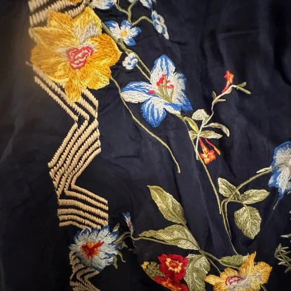 Johnny Was Navy Floral Embroidered Top - Picture 3 of 13